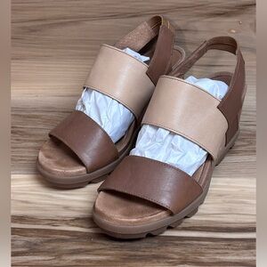 Sorel Women's Joanie II Slingback Wedge sandals in a brown/tan size 8